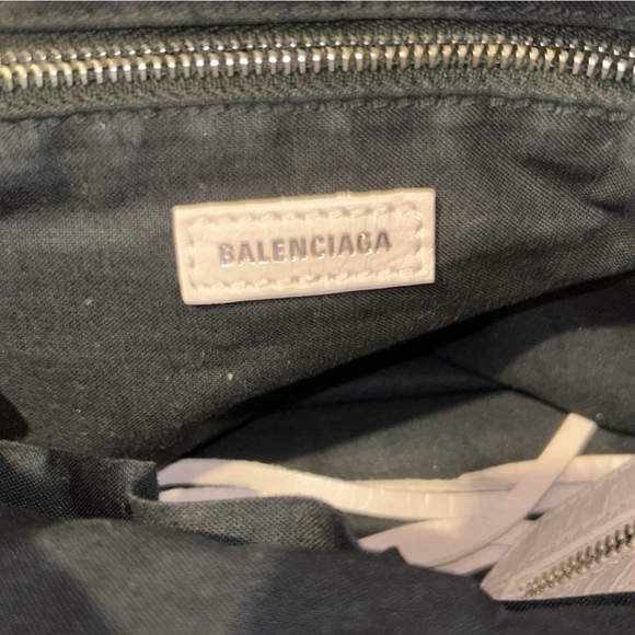 Balenciaga Handbags - Balenciaga Pink City bag